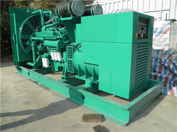 龙南发电车出租-柴油发电机组在使用的过程中应该做好哪些防护工作